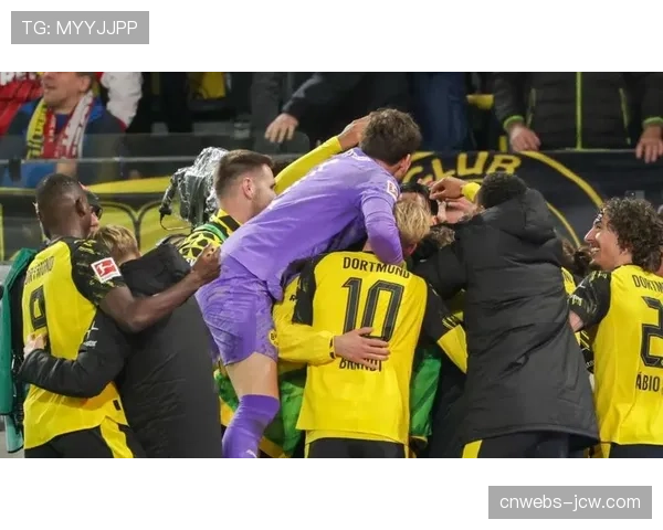 特写:勒沃库森年轻中场在2026年3月比赛中的传球热图覆盖全场 特写:勒沃库森年轻中场在2026年3月比赛中的传球热图覆盖全场